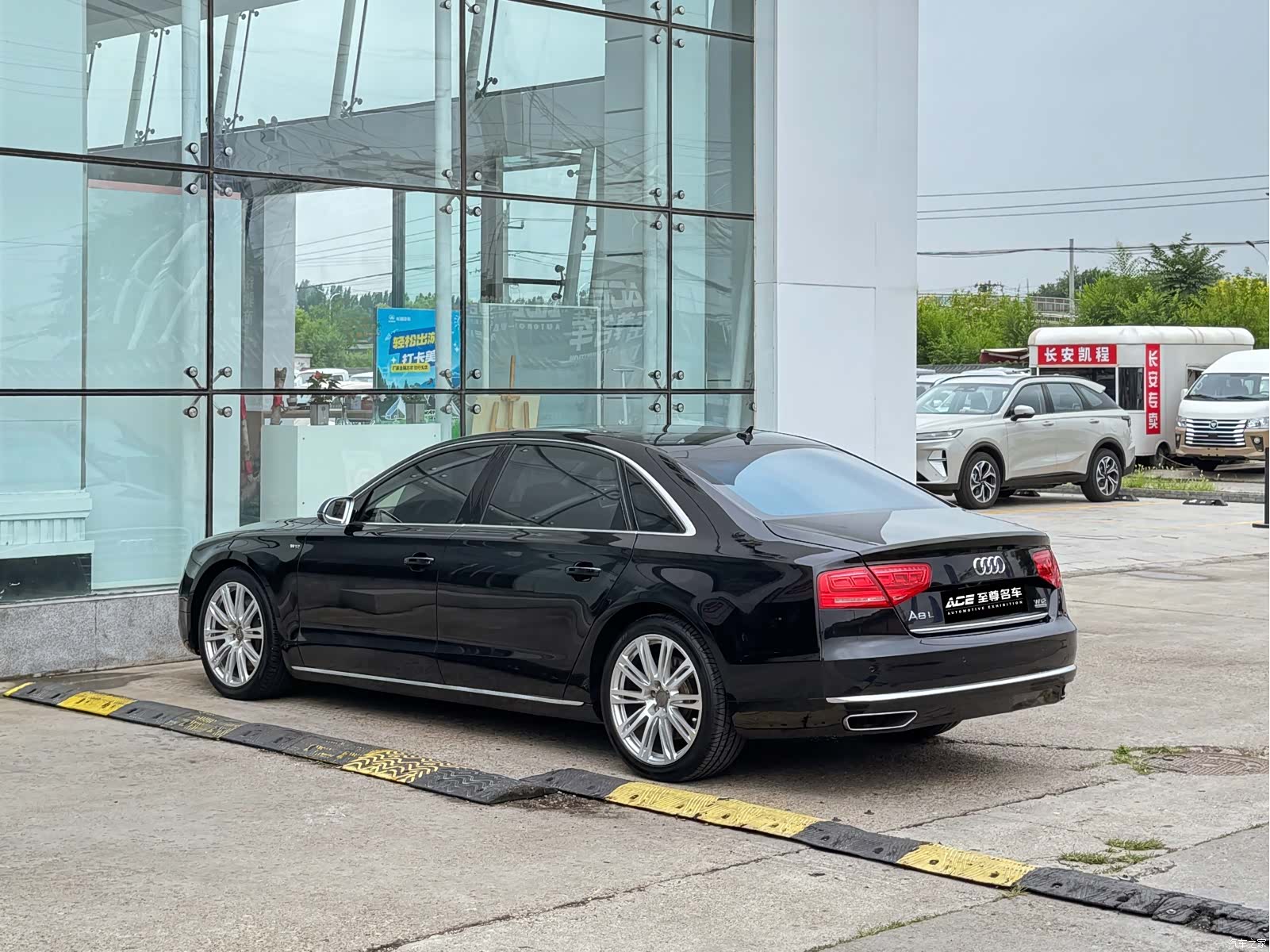 Audi A8L, 2011 6