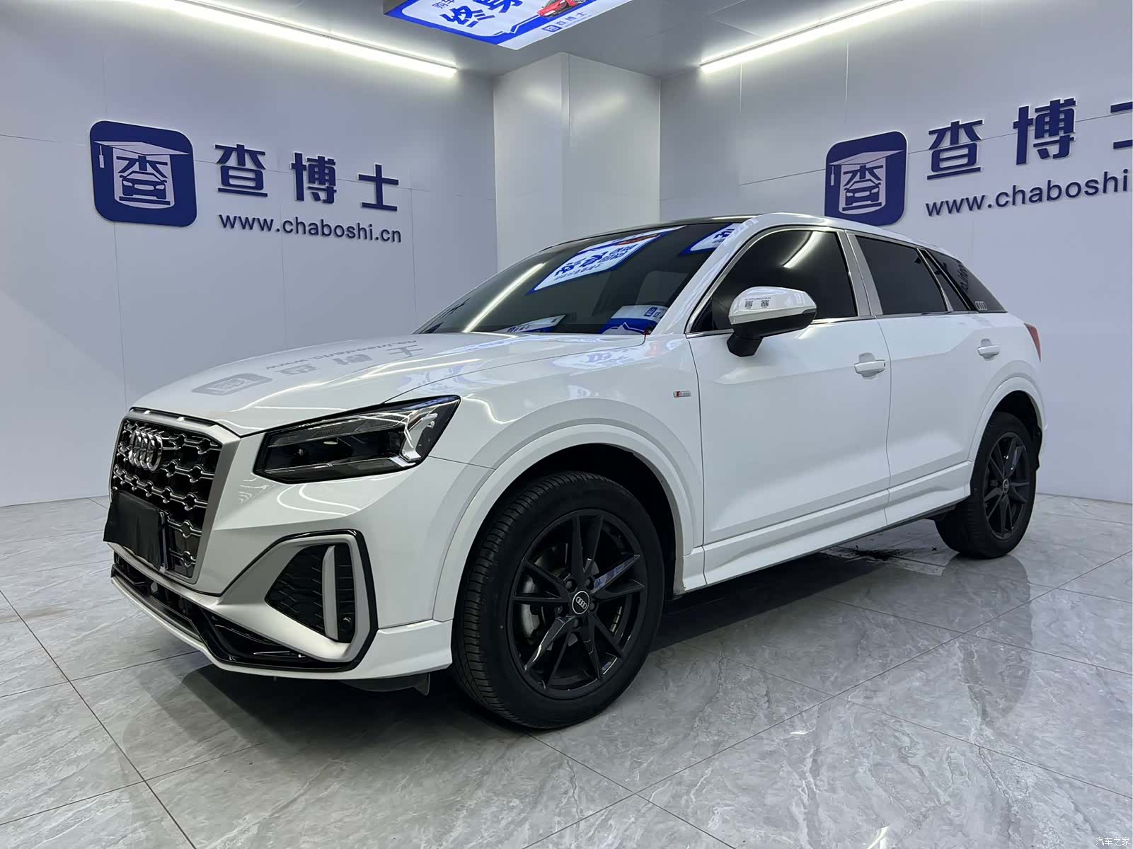 Audi Q2L, 2023 1