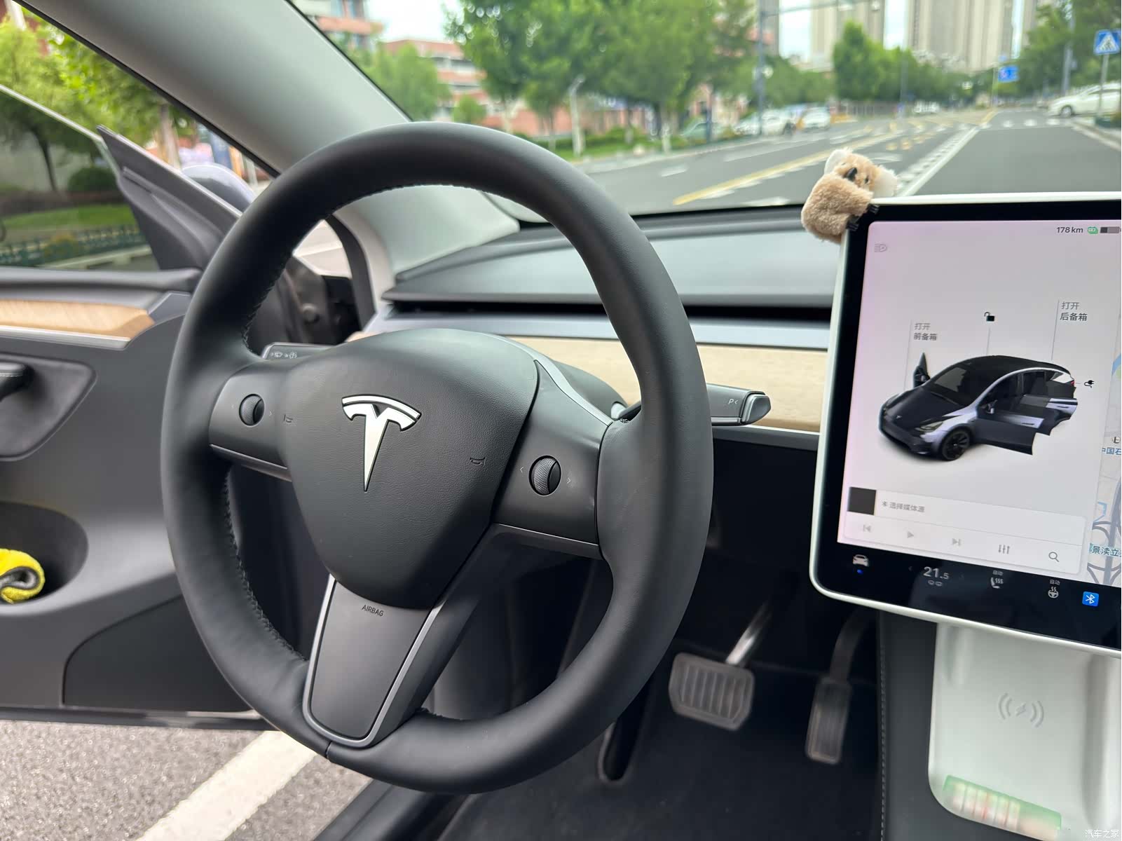 Tesla Model Y, 2021 13