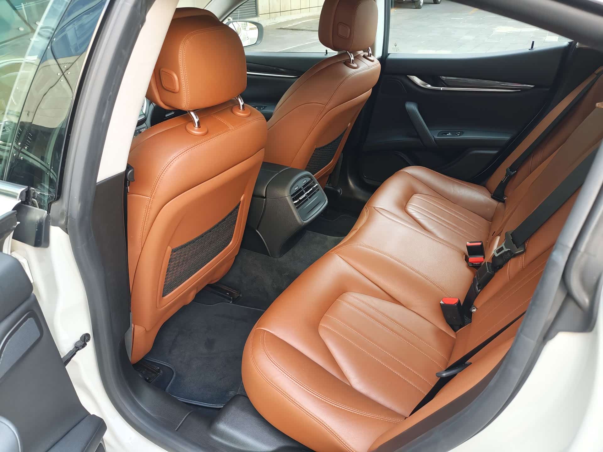Maserati Ghibli, 2018 12
