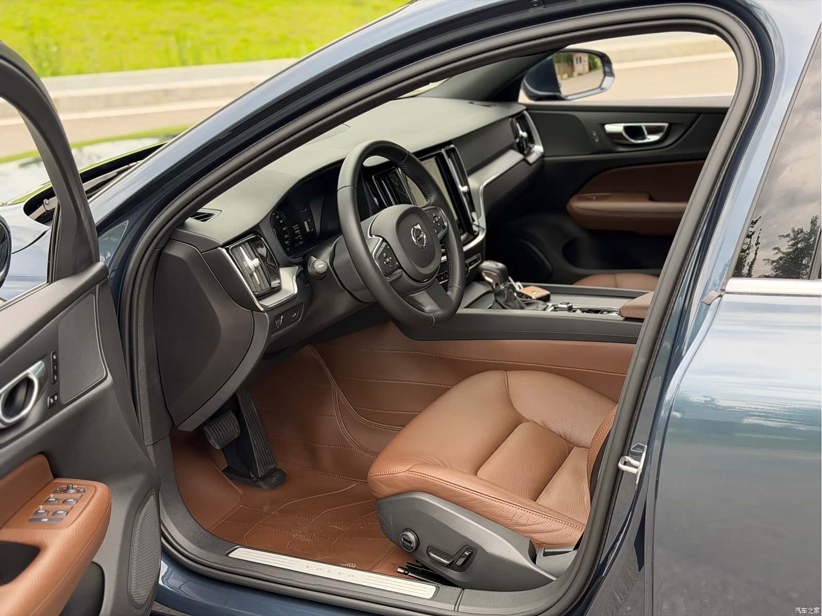 Volvo S60, 2021 все фото