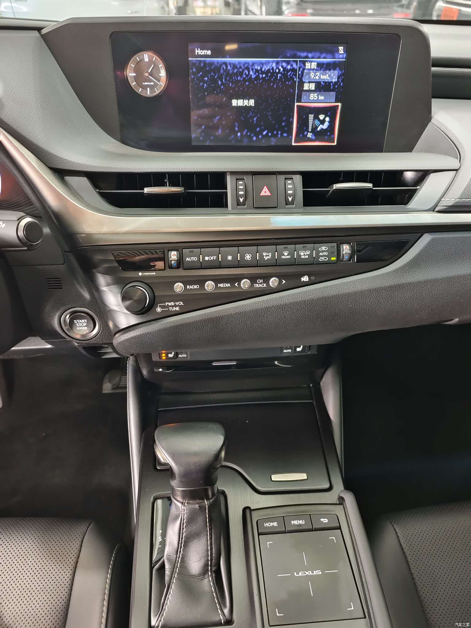 Lexus ES, 2019 13