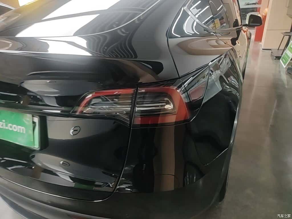 Tesla Model Y, 2023 8