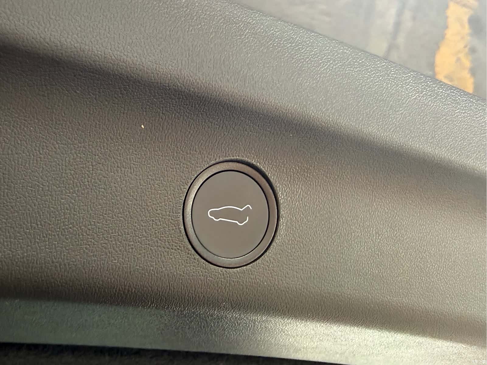 Tesla Model Y, 2022 17
