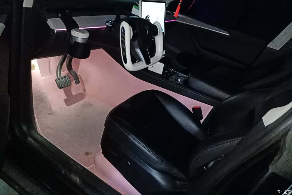 Tesla Model Y, 2024 9