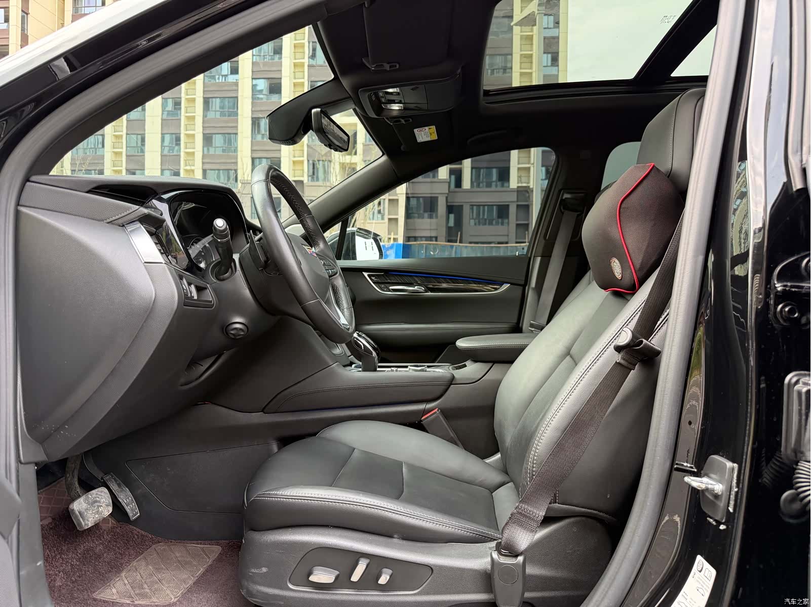 Cadillac XT6, 2022 все фото