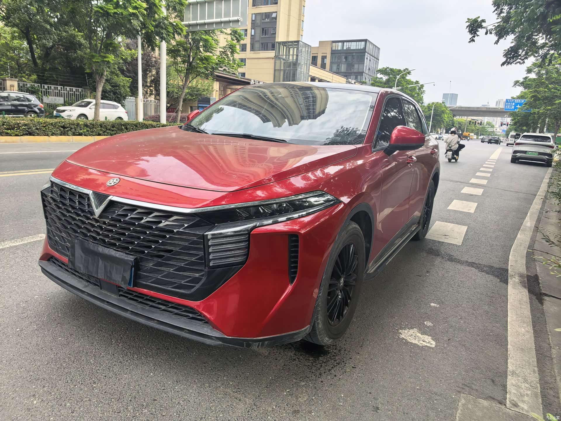 Nissan V