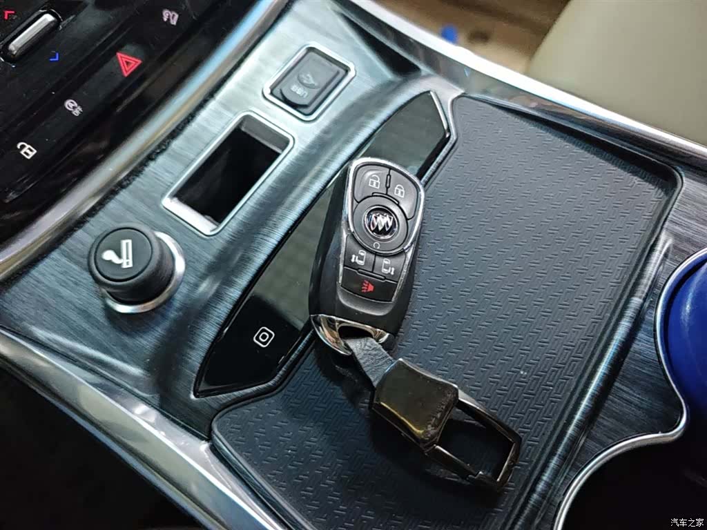 Buick GL8, 2023 9