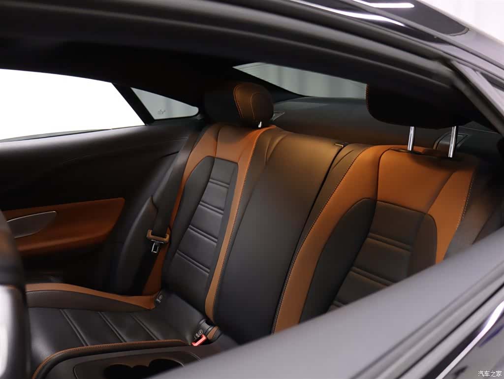 Mercedes-Benz E-Class, 2021 26