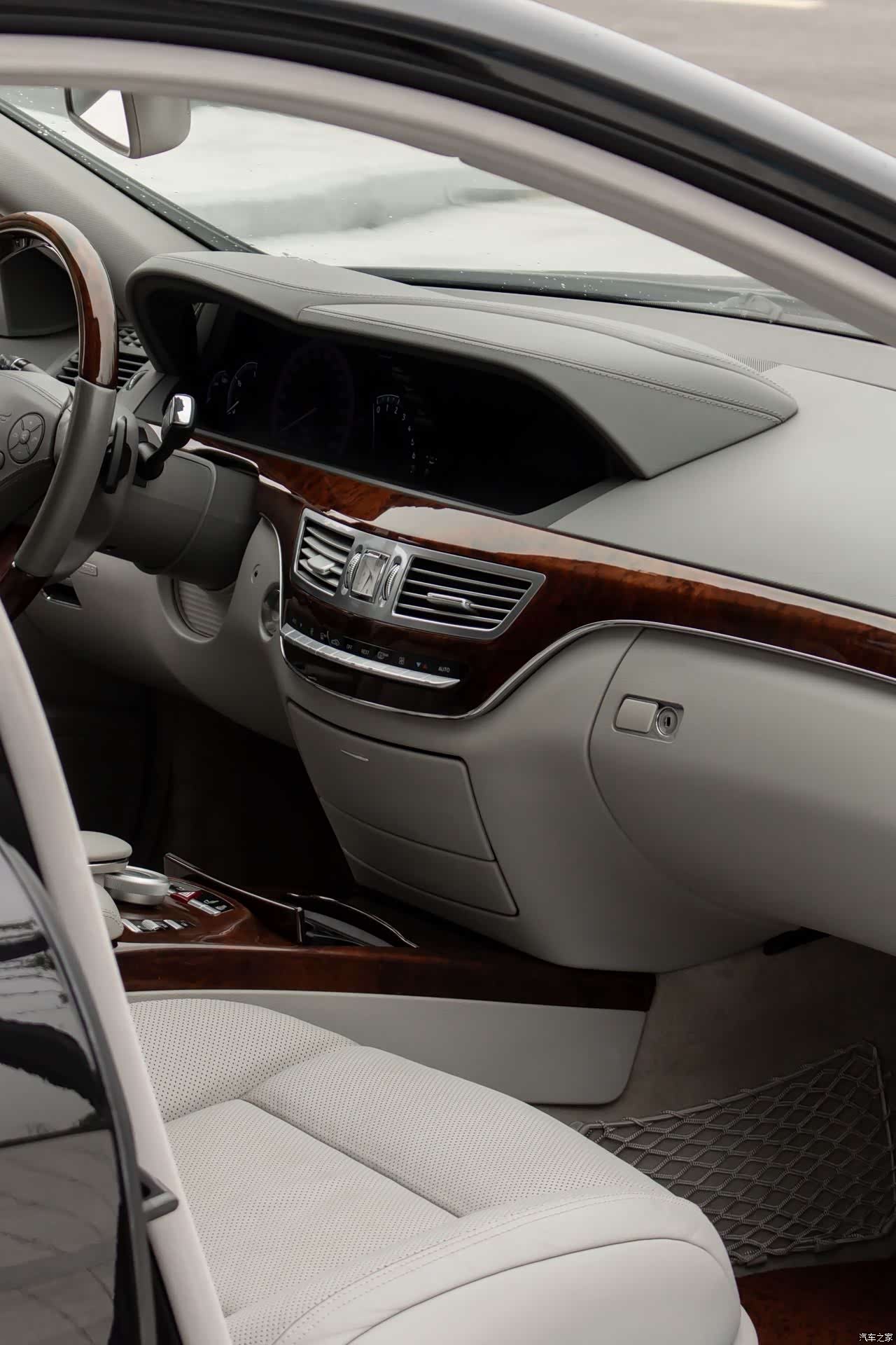 Mercedes-Benz S-Class, 2013 15