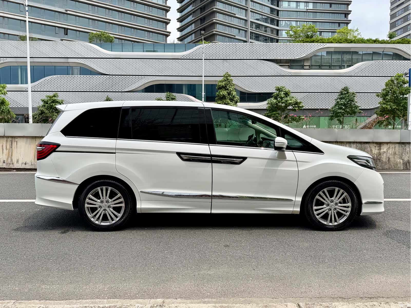 Honda Elysion, 2019 6