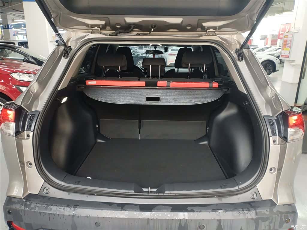 Toyota Frontlander, 2023 19