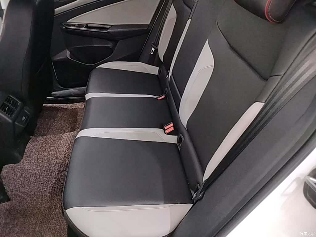 Volkswagen VS7, 2023 17