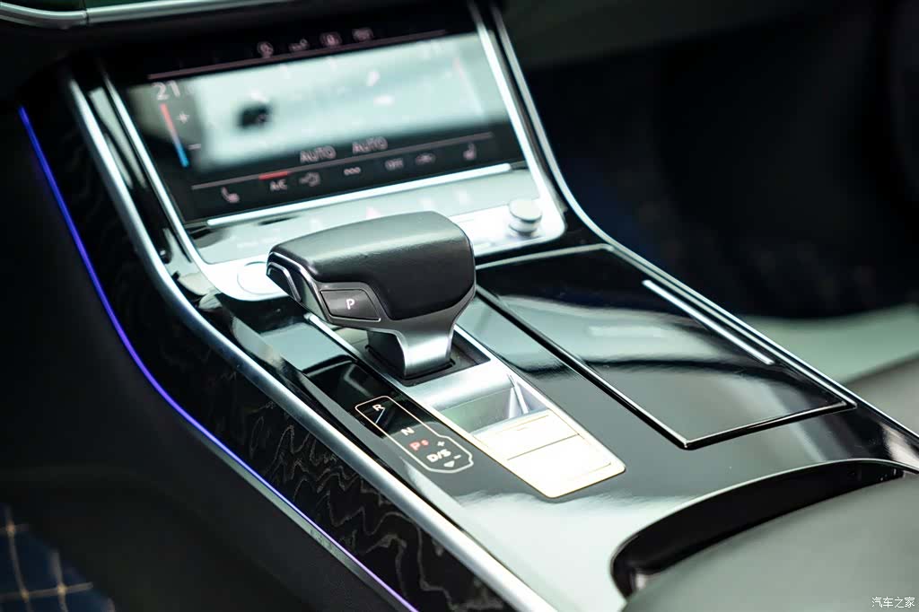 Audi A8L, 2019 12