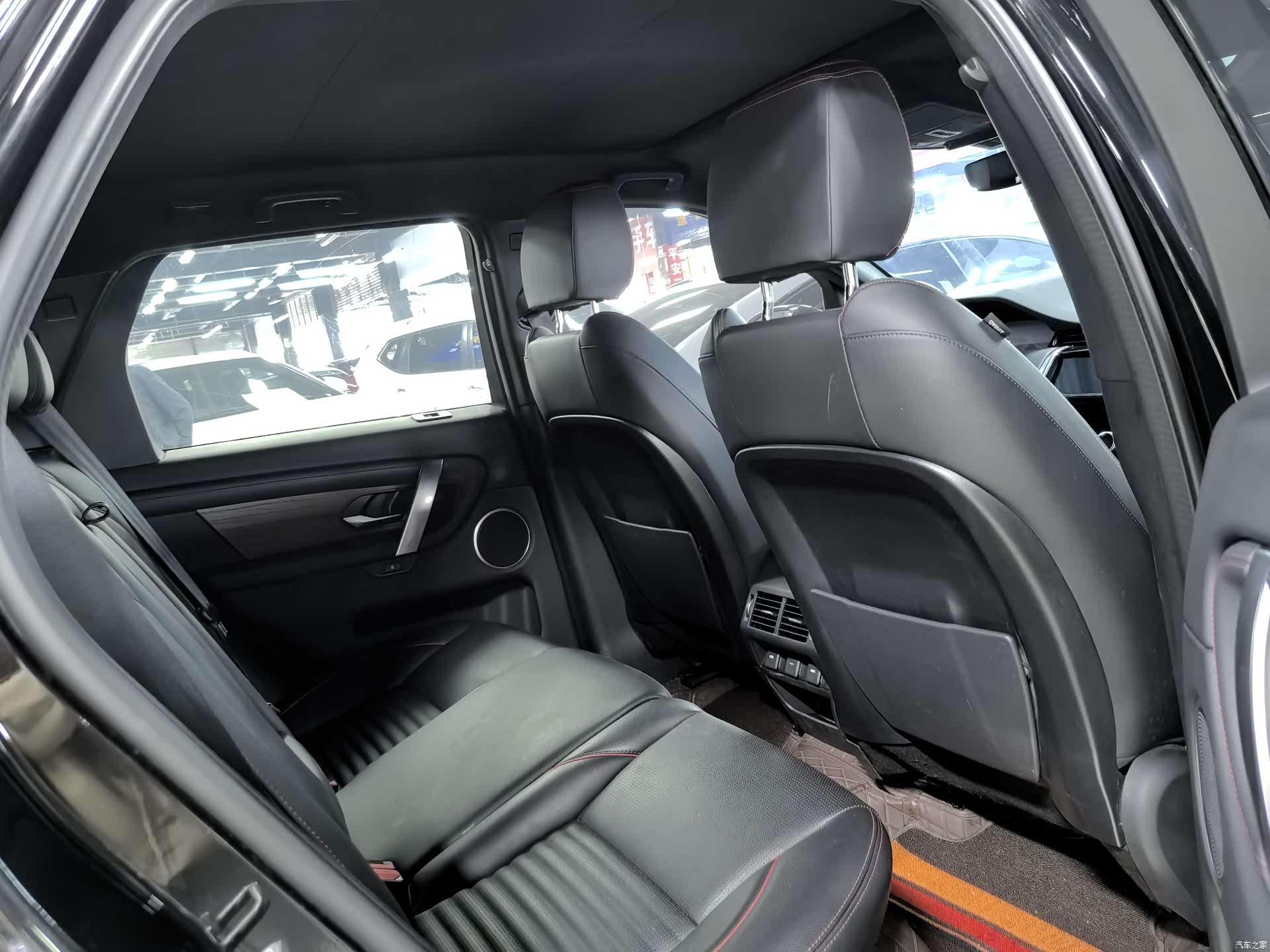 Land Rover Discovery, 2023 9