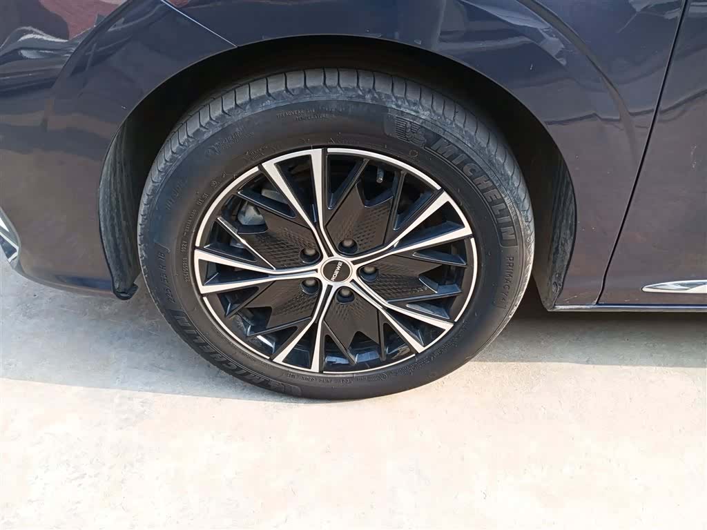 Roewe iMAX8, 2023 25