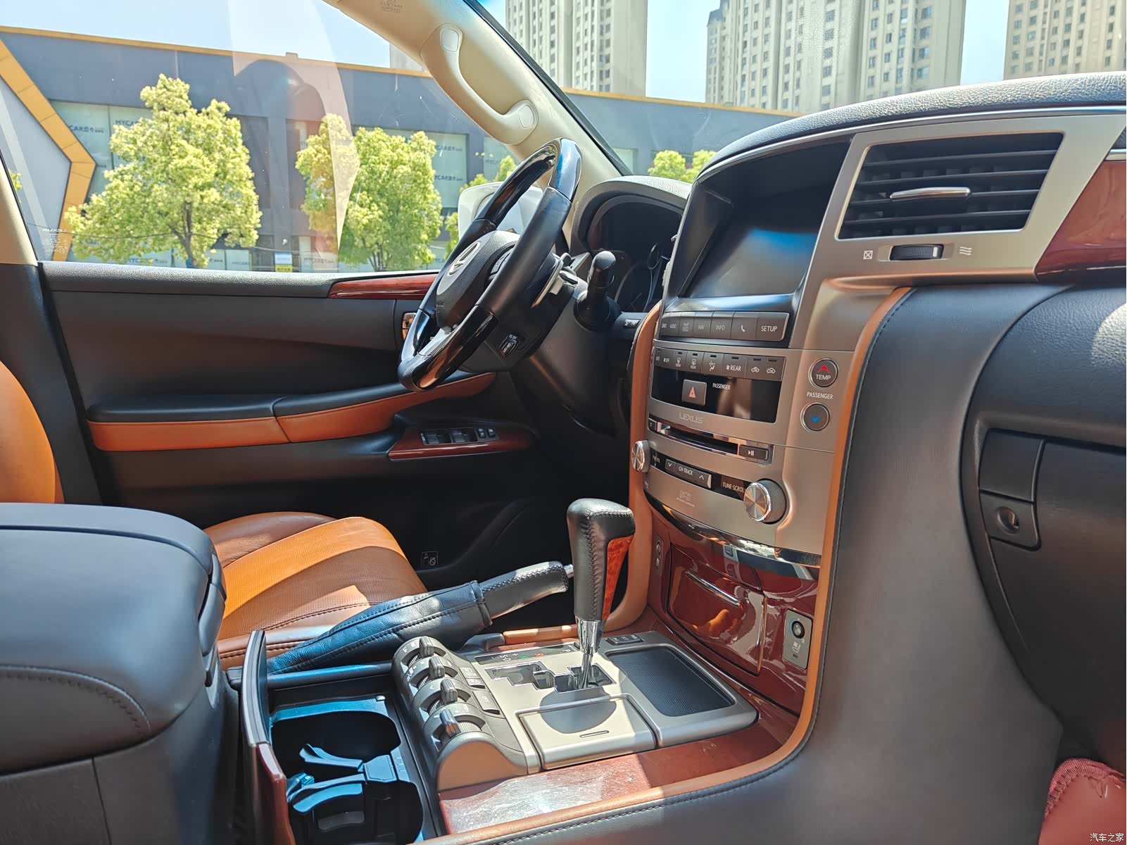 Lexus LX, 2016 6
