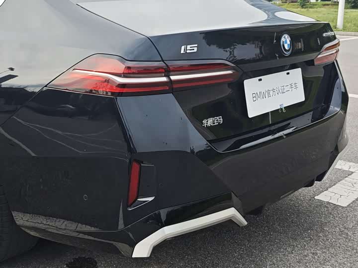BMW i5 2024 eDrive 35L M Sport package