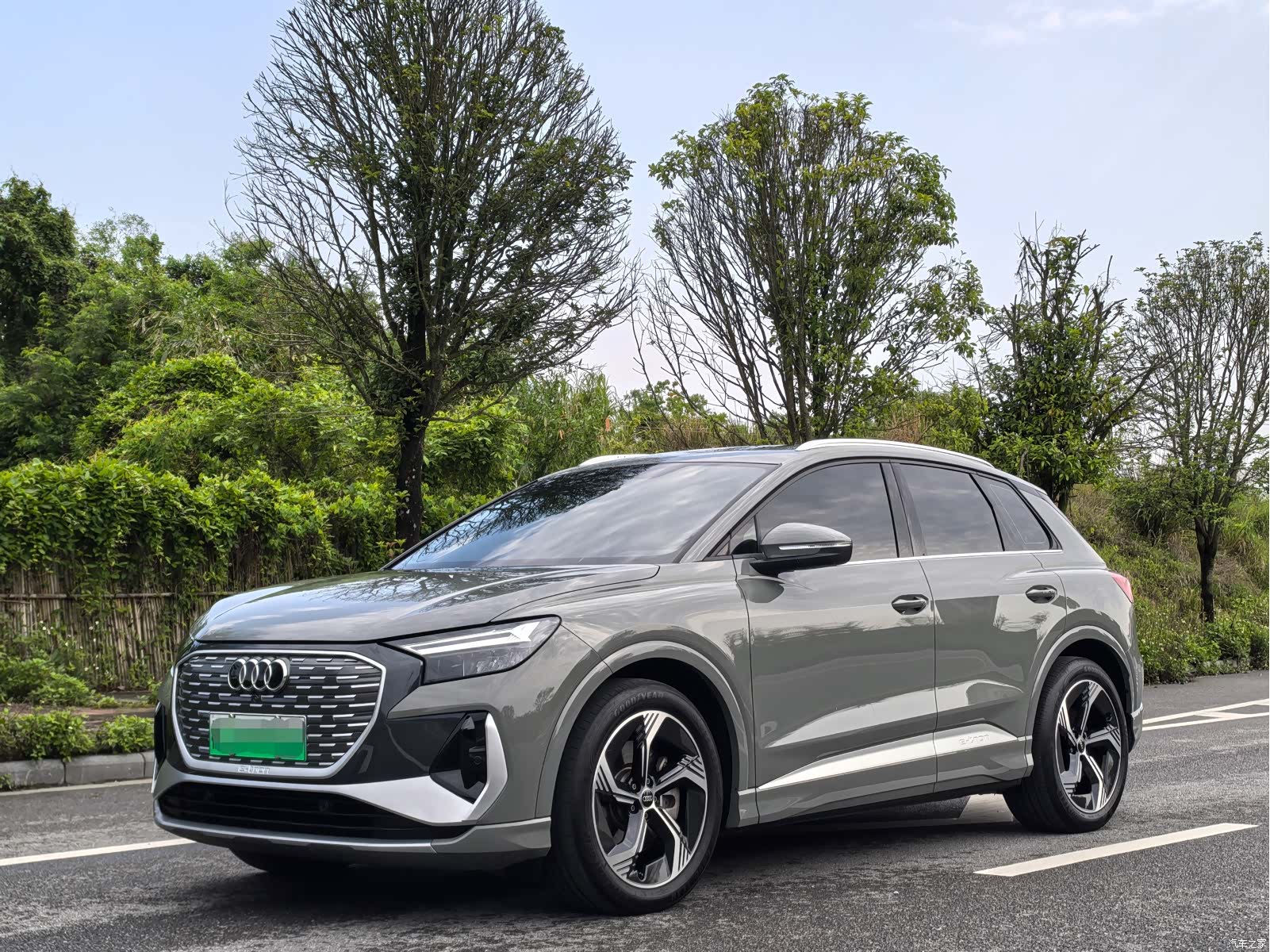 Audi Q4 e-tron, 2024 1