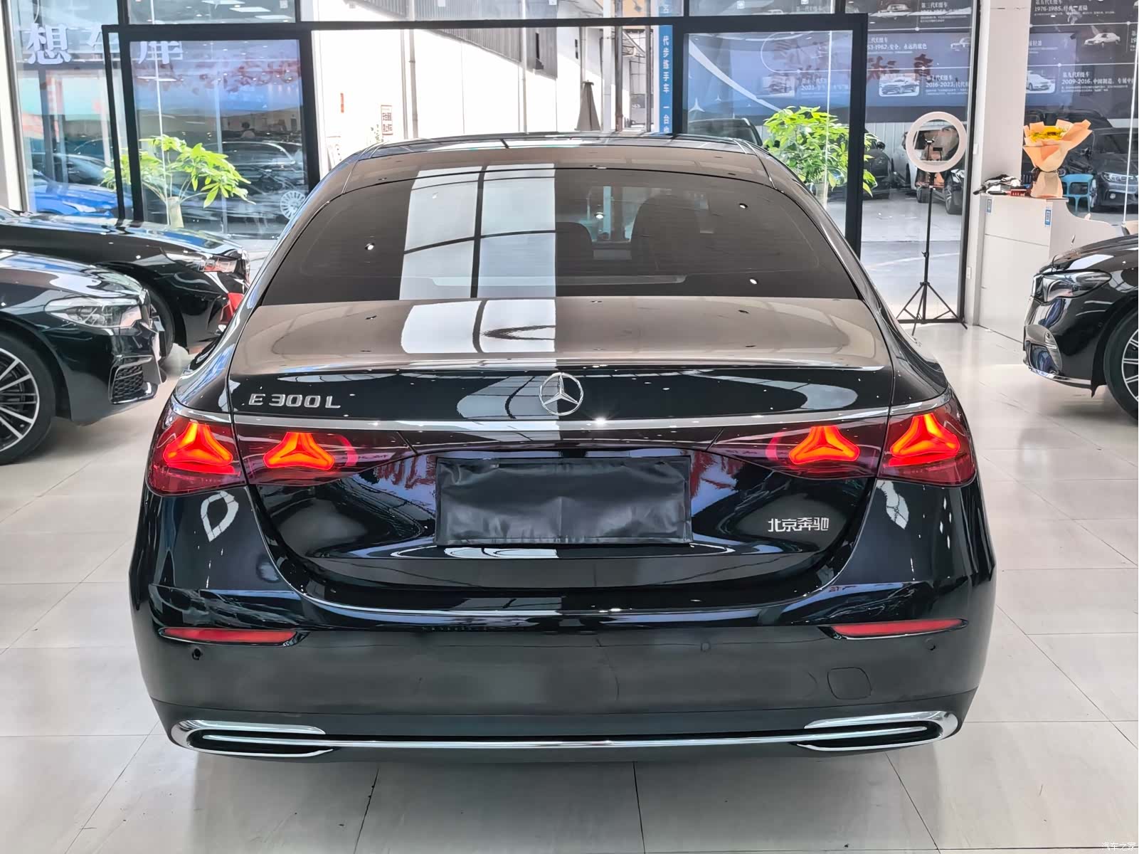 Mercedes-Benz E-Class, 2024 8