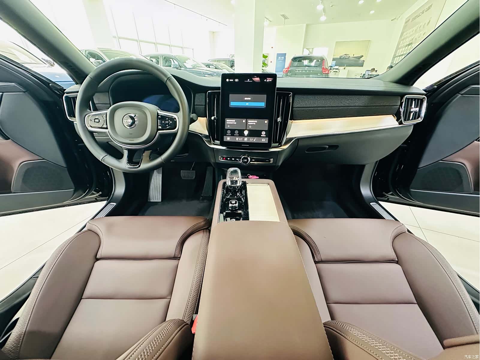 Volvo S90, 1900 9