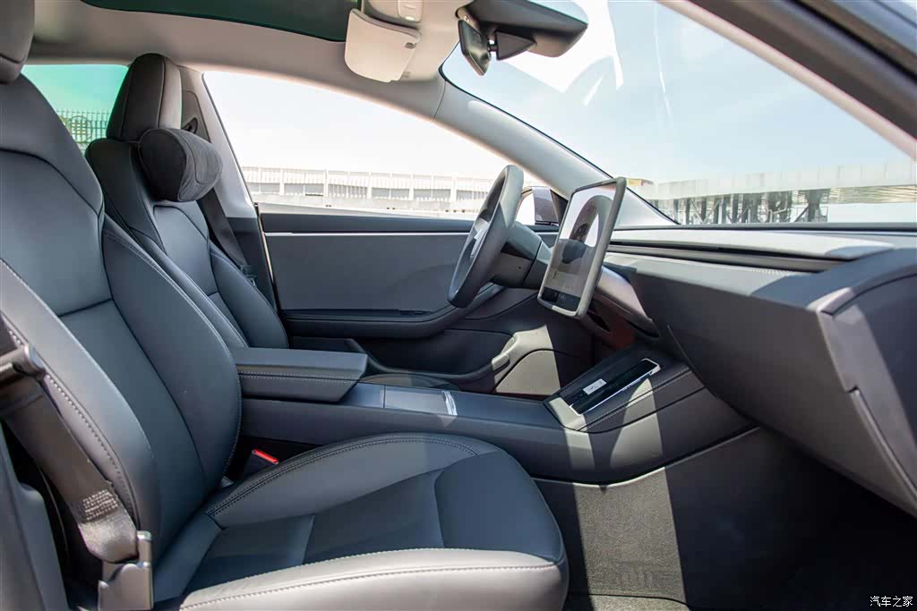 Tesla Model 3, 2024 14