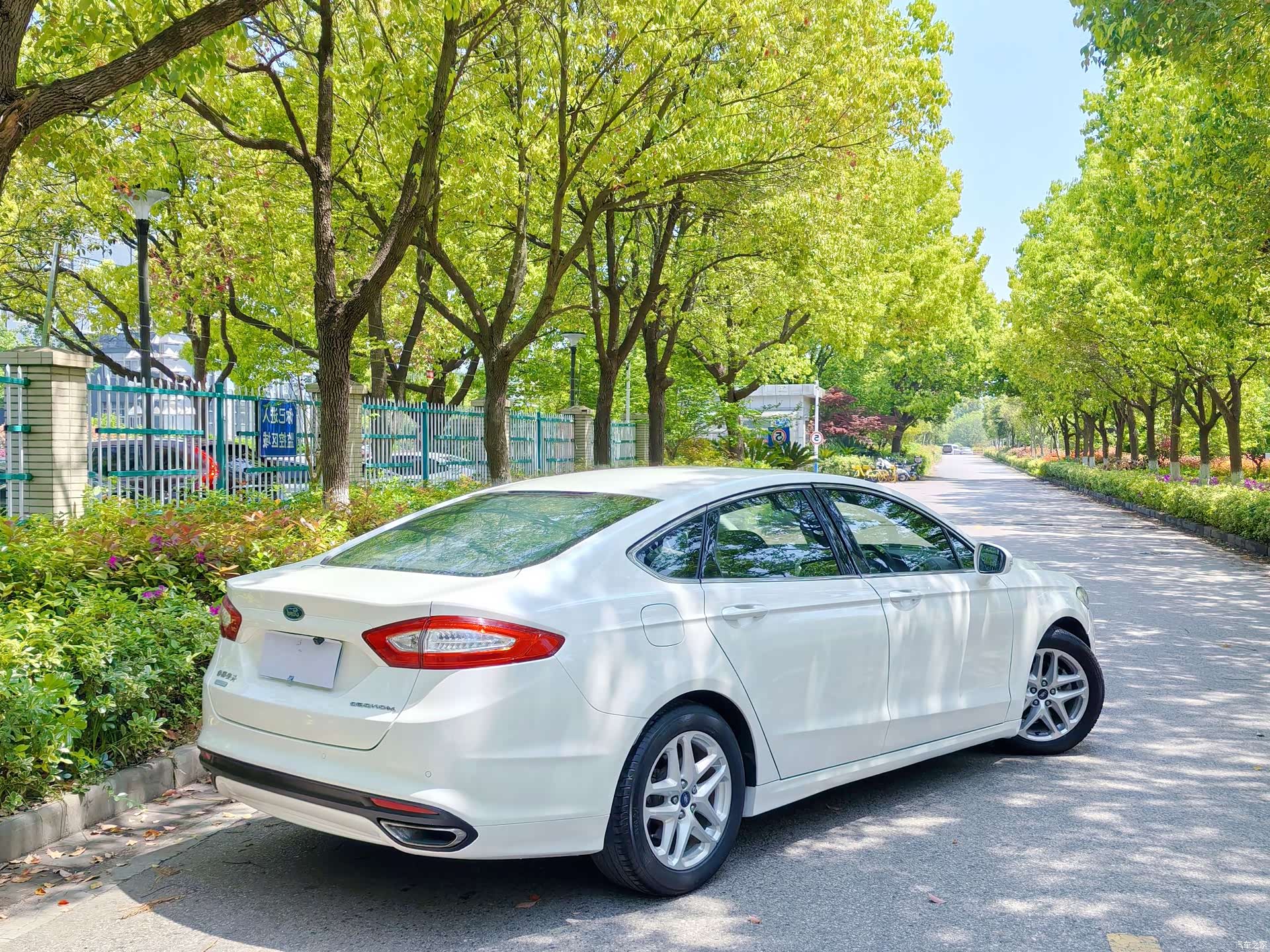 Ford Mondeo, 2015 15