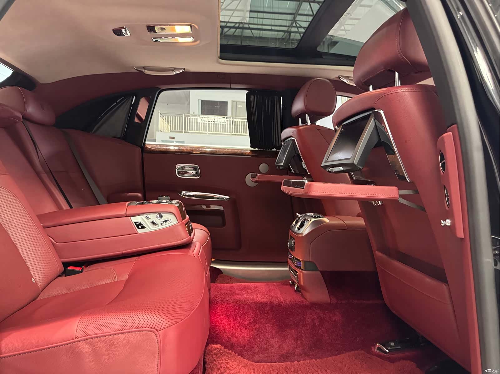 Rolls-Royce Ghost, 2012 27