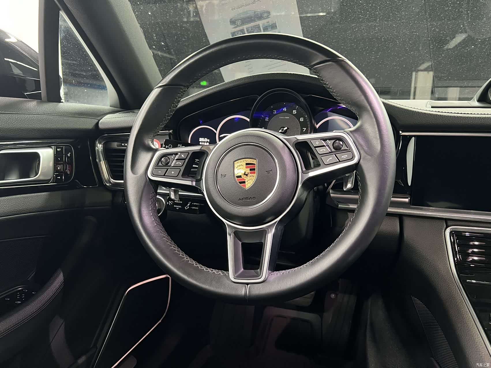 Porsche Panamera, 2018 11