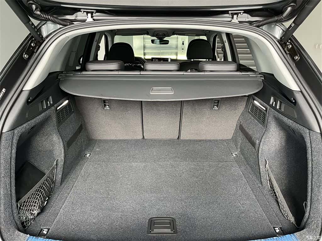 Audi Q5L, 2024 9