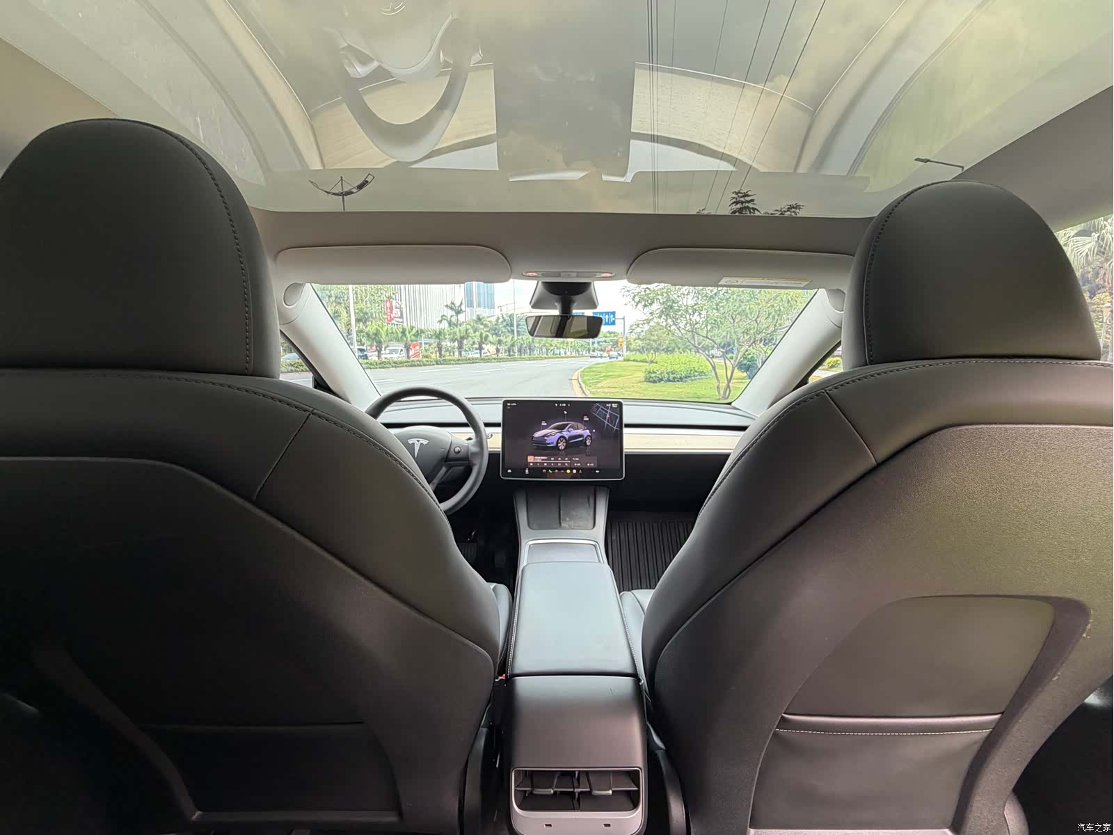 Tesla Model Y, 2023 13