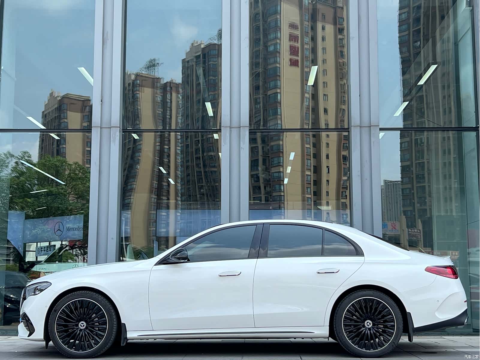 Mercedes-Benz E-Class, 2025 2