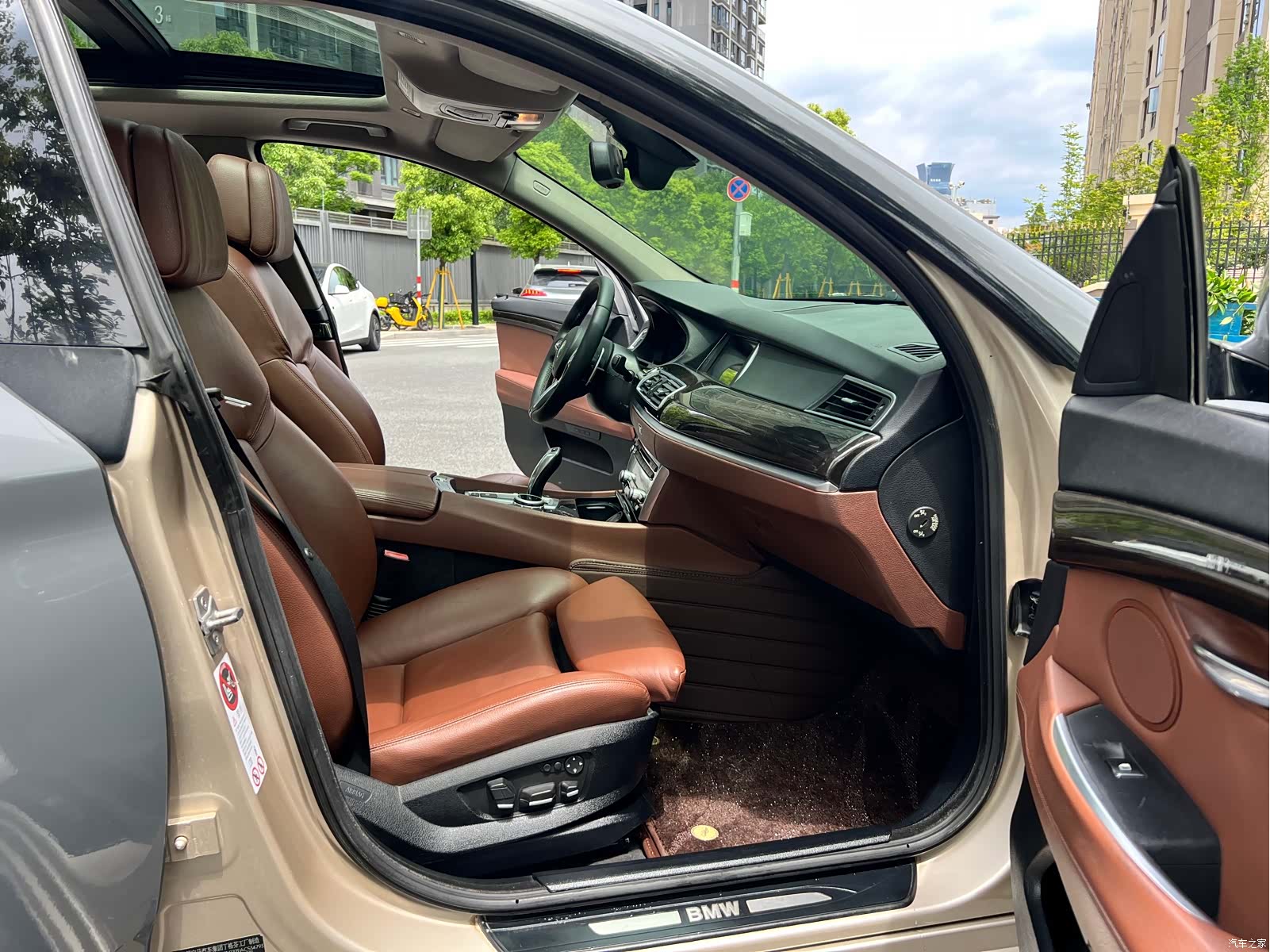BMW 5 Series, 2010 13