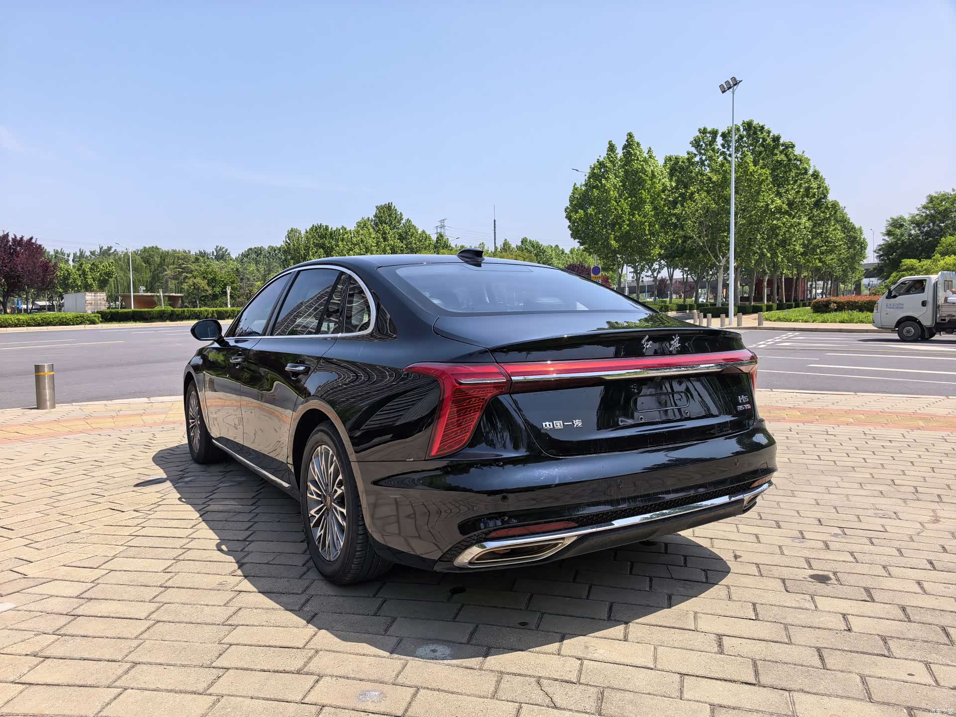 Hongqi H5, 2023 16