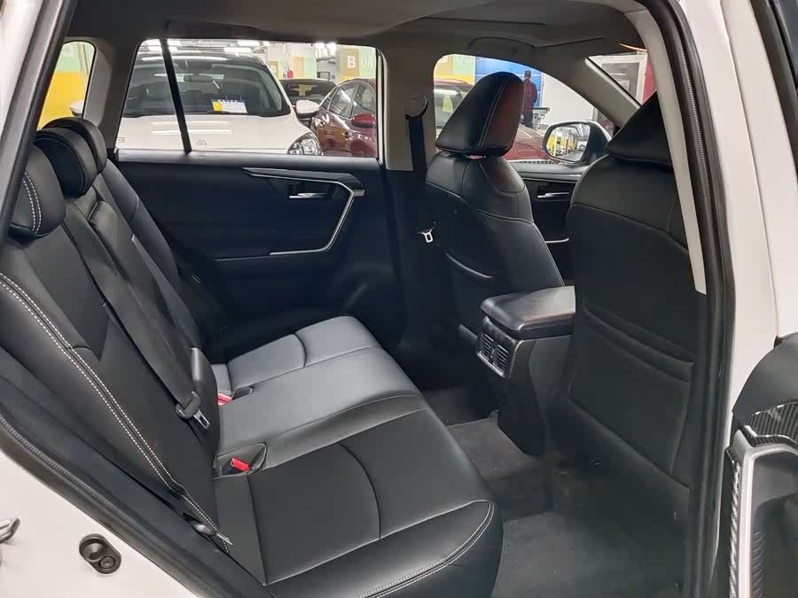 Toyota RAV4 2021, фото 12