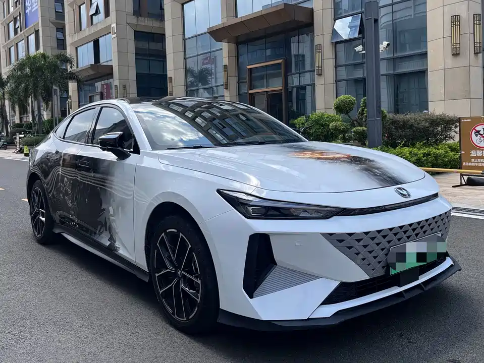 Changan UNI-V Smart iDD