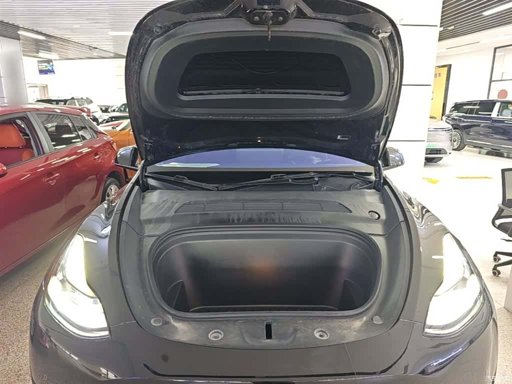Tesla Model Y, 2021 20