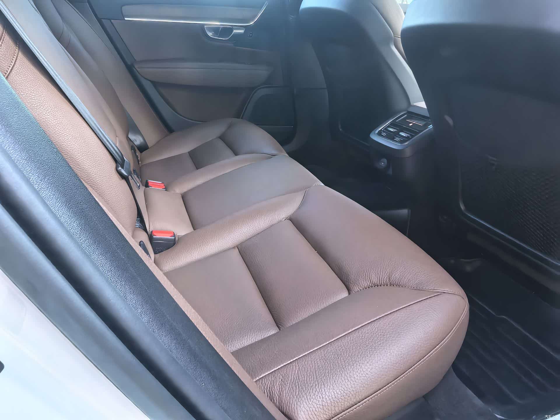 Volvo V90, 2023 14