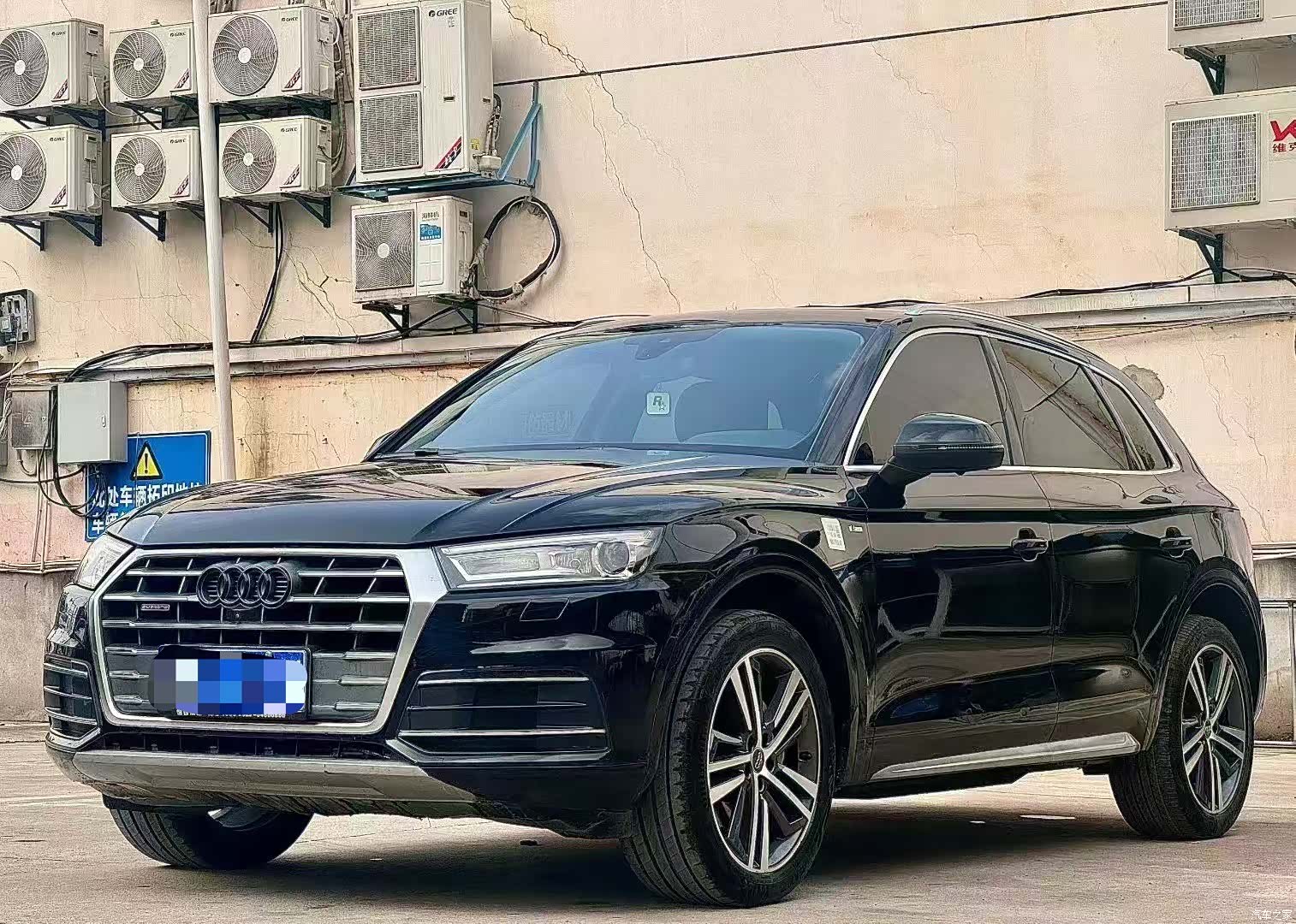 Audi Q5L, 2019 1