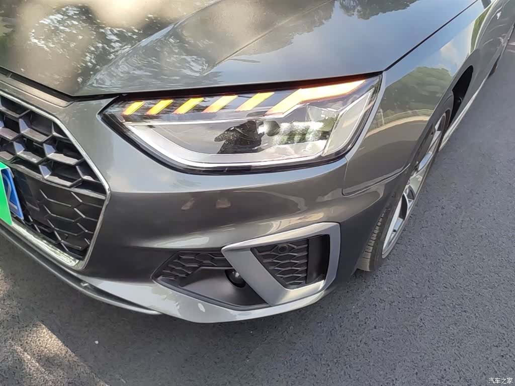 Audi A4L, 2023 24