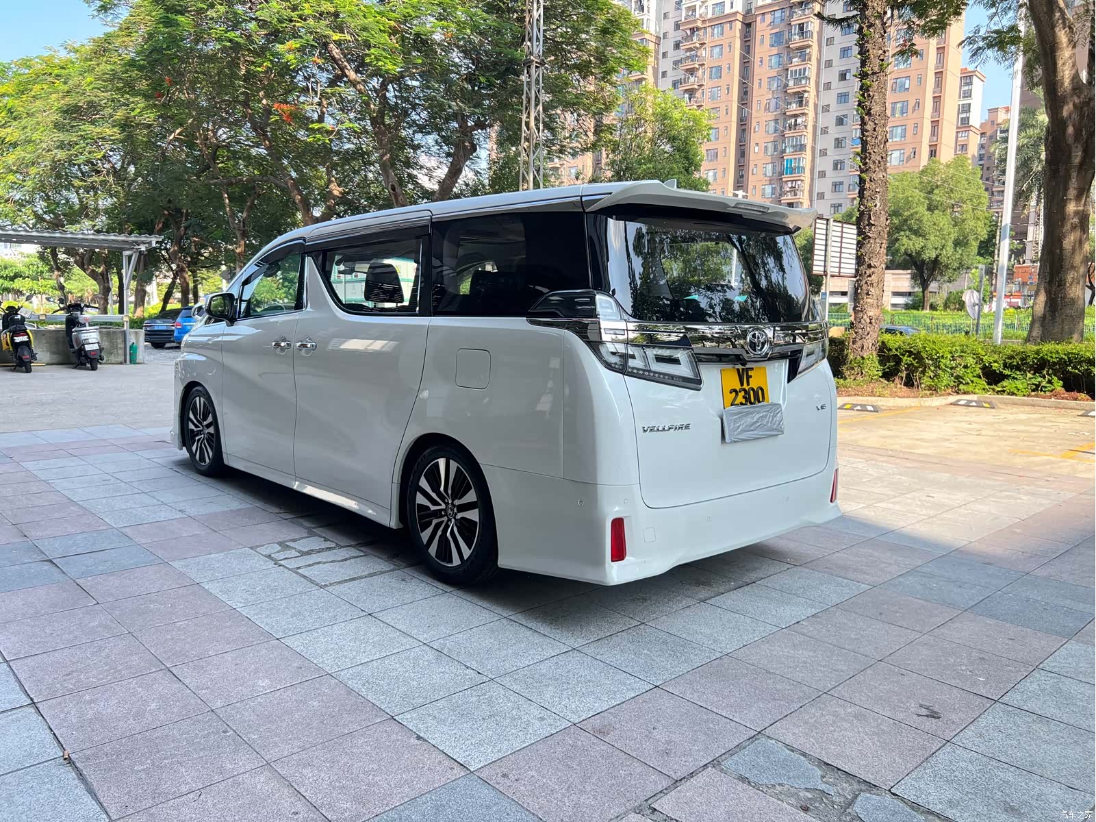 Toyota Vellfire, 2021 7