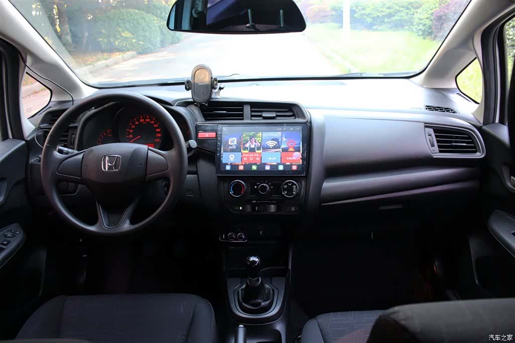 Honda Fit, 2016 12