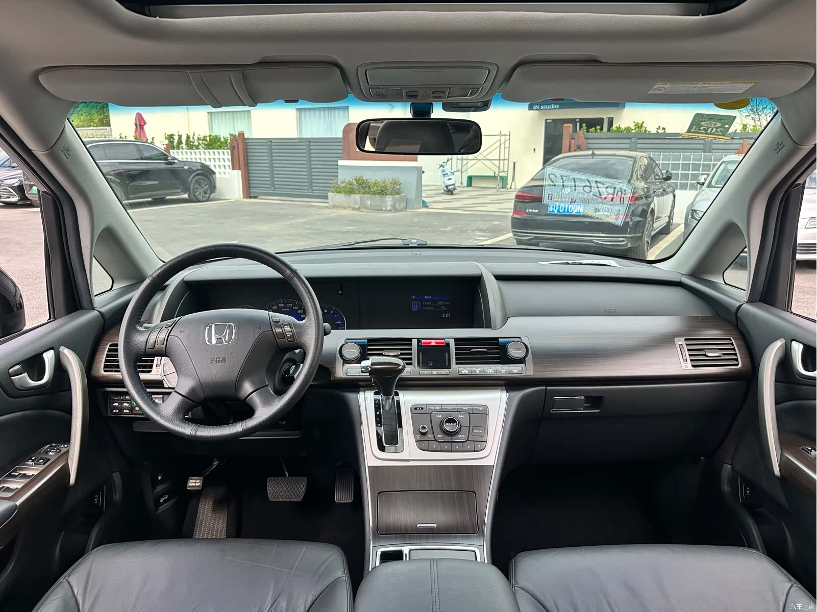 Honda Elysion, 2014 21