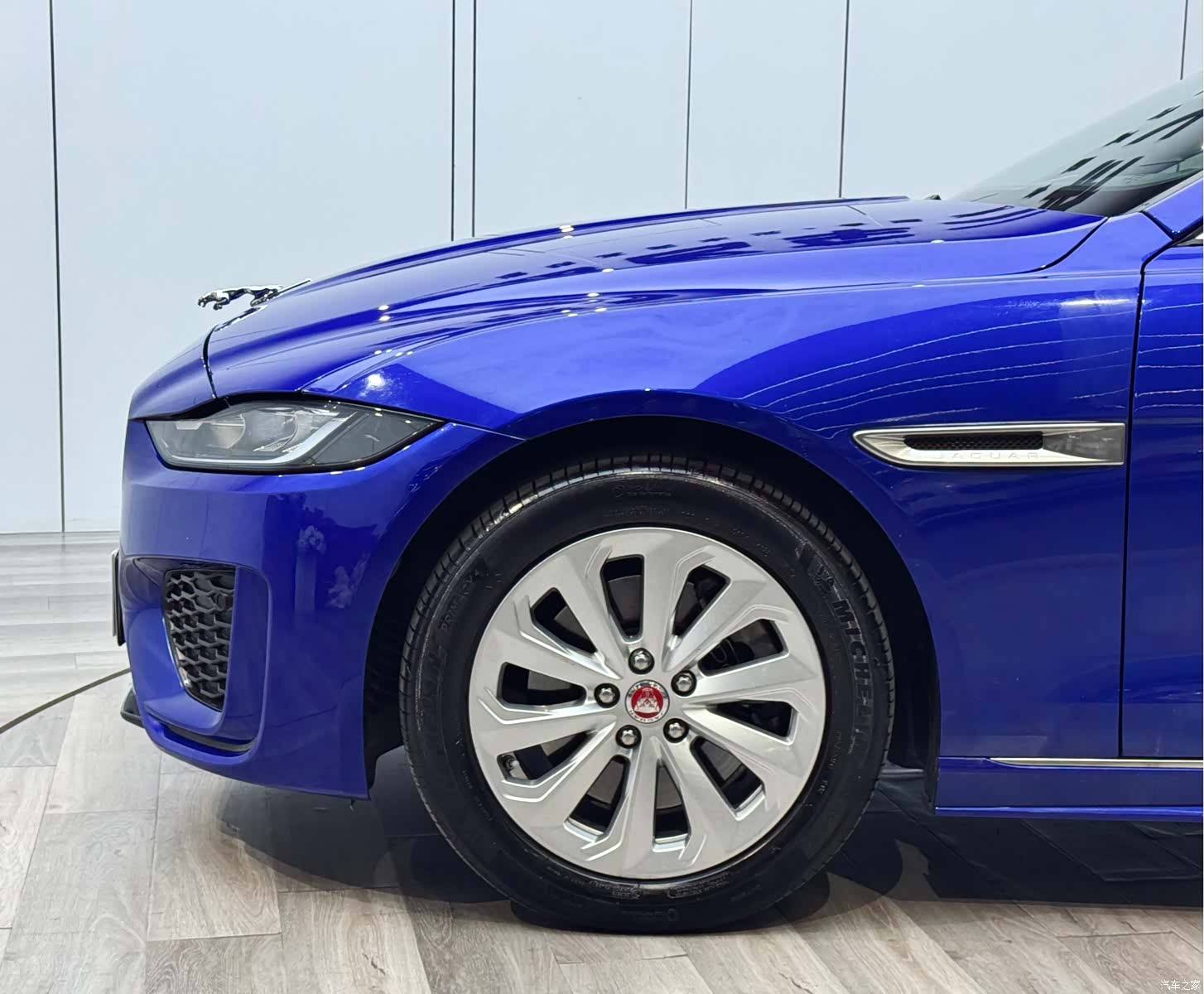 Land Rover XEL, 2020 24