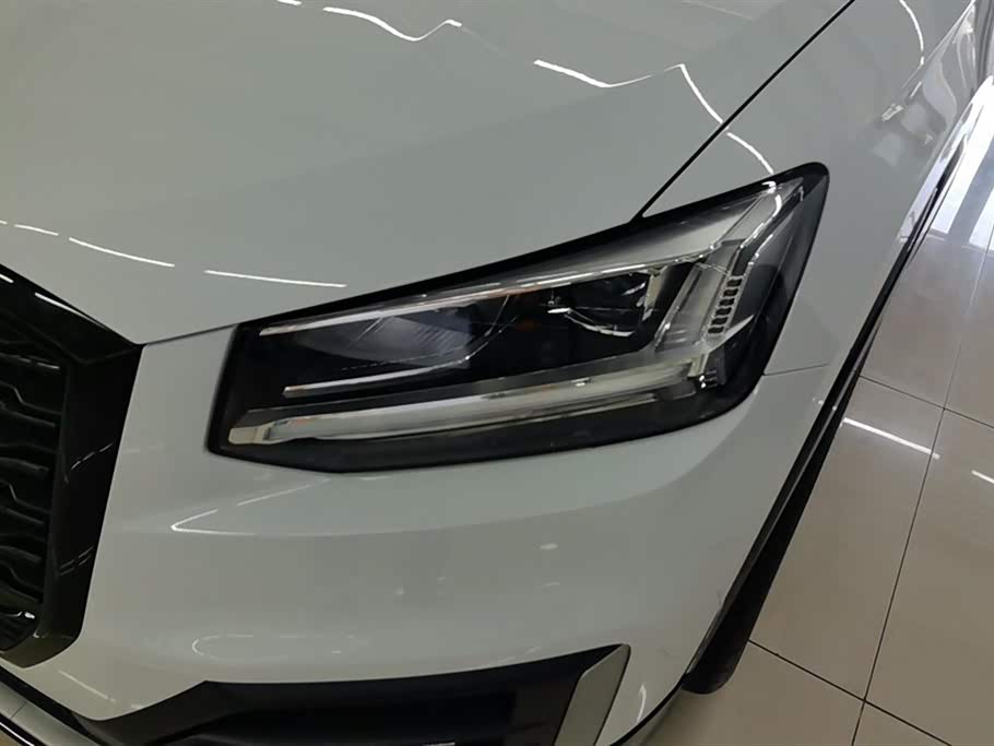 Audi Q2L Audi Q2L