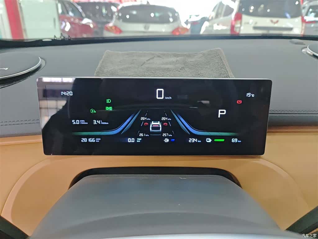 Geely 7, 2025 8