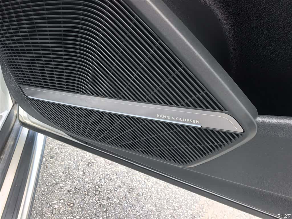 Audi Q5L, 2024 11