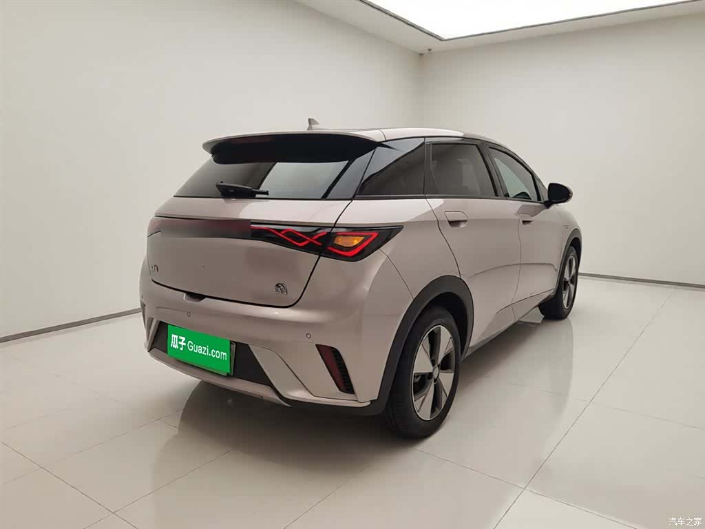 BYD Dolphin, 2023 все фото