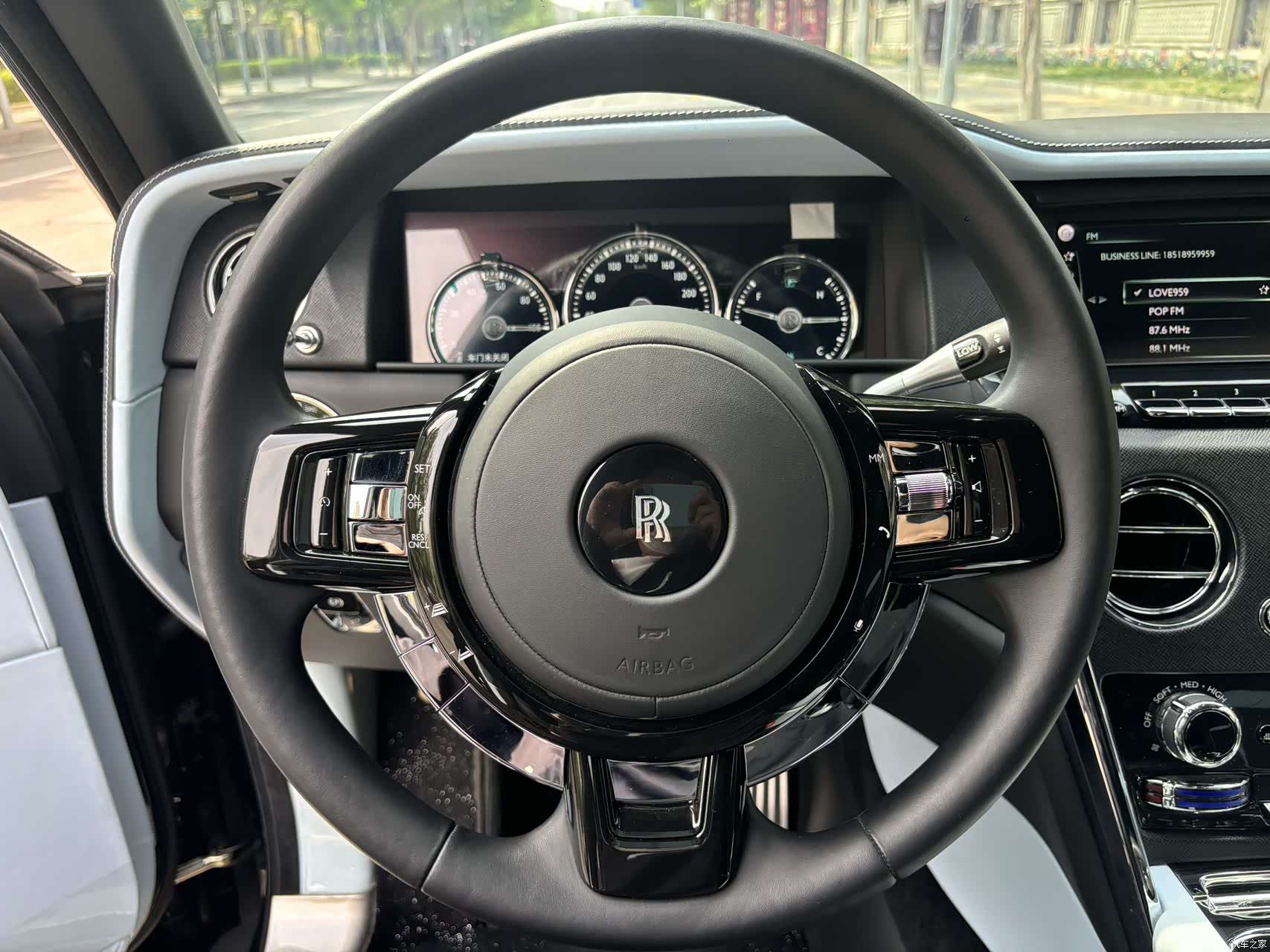 Rolls-Royce Cullinan, 2023 10