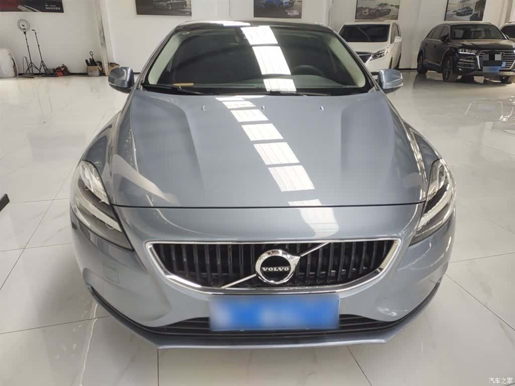 Volvo V40, 2018 3